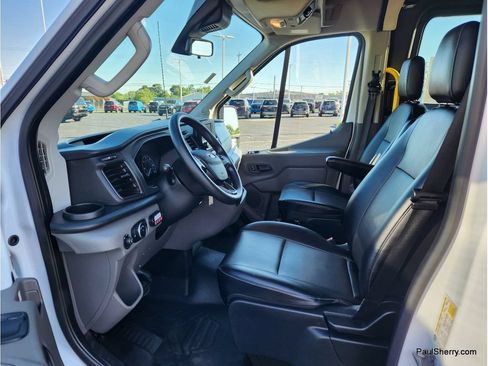 Used 2020 Ford Transit 250 Medium Roof RWD image 4