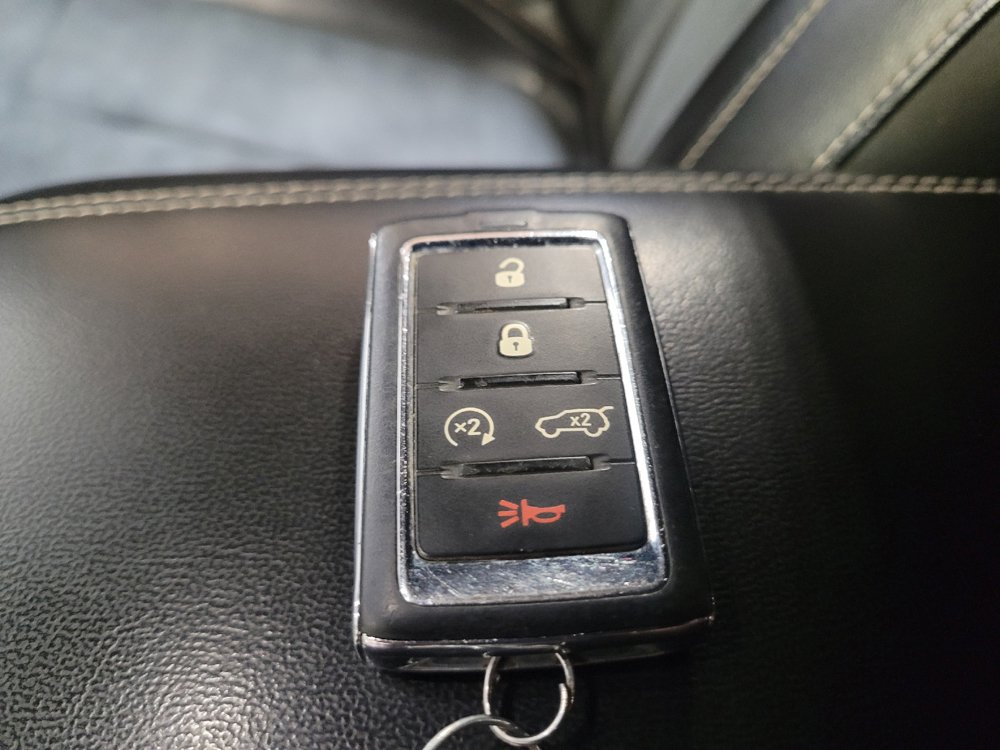 Used 2023 Jeep Grand Cherokee Altitude AWD/4WD image 32