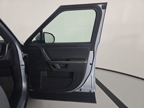 Used 2023 Rivian R1T Adventure AWD/4WD image 18