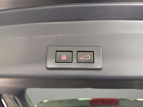 Certified 2025 Subaru Ascent Limited w/ Popular Package #1 AWD/4WD image 42