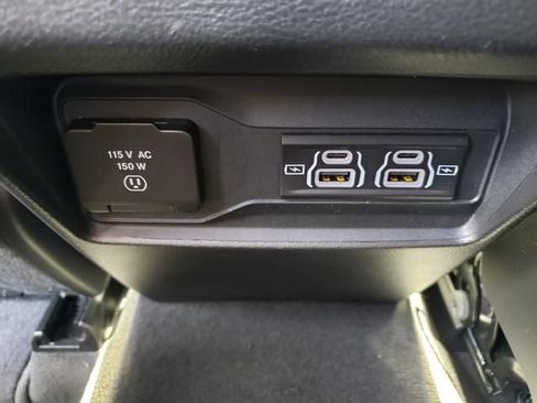 Used 2025 Jeep Grand Cherokee Altitude AWD/4WD image 14