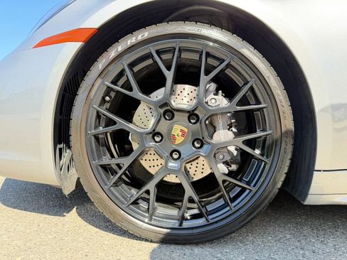 Used 2022 Porsche 911 Carrera image 32