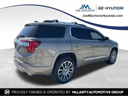 Used 2023 GMC Acadia Denali w/ Denali Technology Package FWD image 4