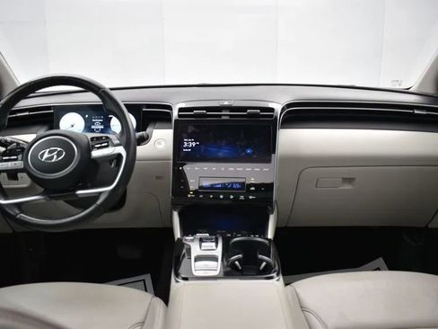 Used 2024 Hyundai Tucson Limited image 19