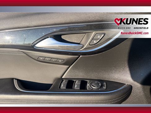 Used 2024 Buick Envision Preferred image 15