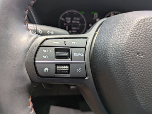 Used 2025 Honda CR-V Sport image 21