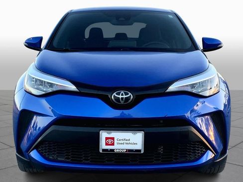 Used 2022 Toyota C-HR XLE image 3