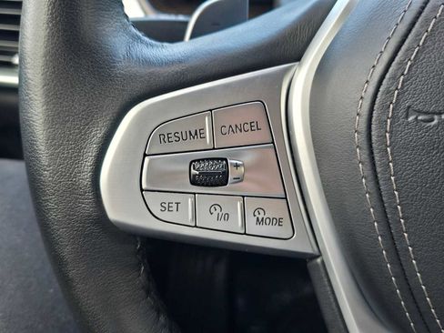 Used 2024 BMW X7 xDrive40i image 36