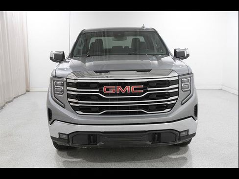 Used 2025 GMC Sierra 1500 SLT AWD/4WD image 2