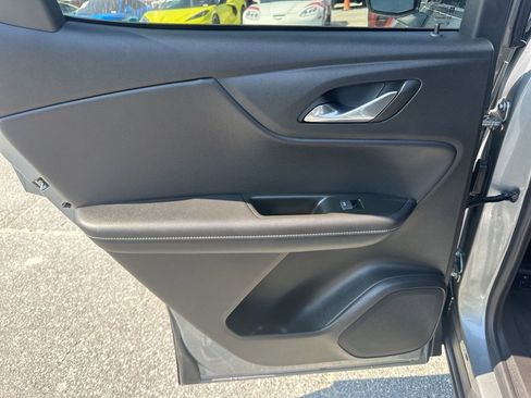 Used 2025 Chevrolet Blazer LT image 26