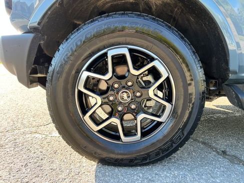 Used 2025 Ford Bronco Outer Banks AWD/4WD image 17