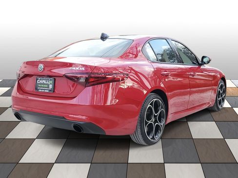 Used 2022 Alfa Romeo Giulia Ti image 4