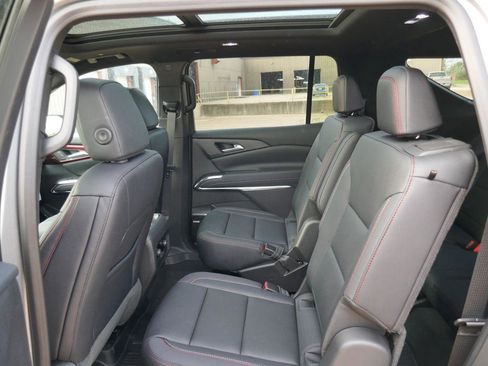 New 2026 Chevrolet Traverse Z71 w/ Enhanced Driving Package AWD/4WD image 14