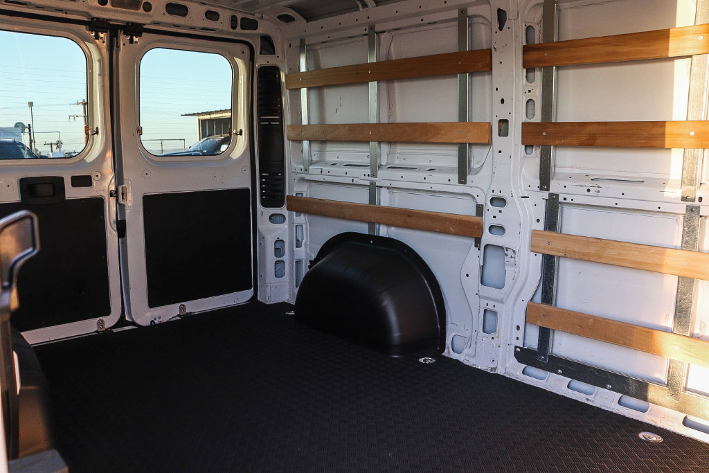 Used 2025 RAM ProMaster 2500 w/ U-Haul Equipment Group FWD image 20