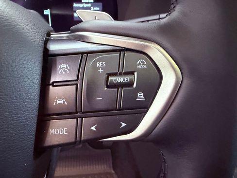 Used 2024 Lexus GX 550 w/ Accessory Package (Z1) AWD/4WD image 28