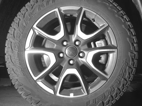 Used 2025 Jeep Compass Trailhawk image 13