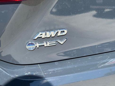 Used 2025 Toyota Camry LE w/ Convenience Package AWD/4WD image 12