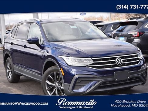 Certified 2023 Volkswagen Tiguan SE w/ Panoramic Sunroof Package image 1