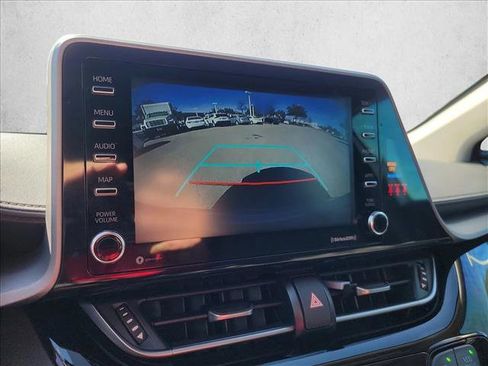 Used 2020 Toyota C-HR LE image 22