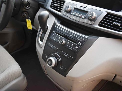 Used 2013 Honda Odyssey EX image 44