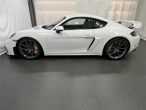 Certified 2020 Porsche 718 Cayman GT4 image 2