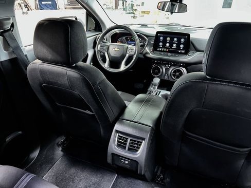 Used 2025 Chevrolet Blazer LT AWD/4WD image 21