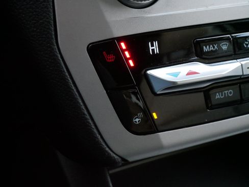 Used 2021 Ford Explorer XLT w/ Equipment Group 202A image 28