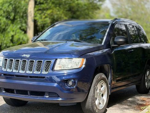 Used 2013 Jeep Compass Sport image 3