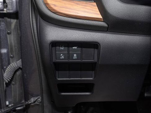 Used 2018 Honda CR-V Touring image 11