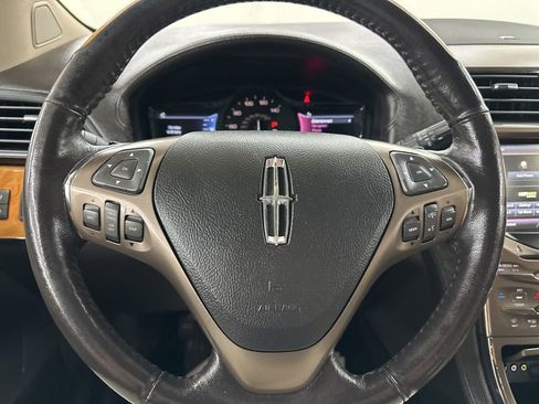 Used 2014 Lincoln MKX AWD w/ Equipment Group 101A image 36