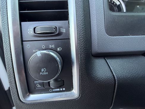 Used 2015 RAM 1500 Big Horn AWD/4WD image 18