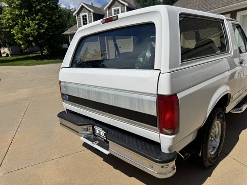 Used 1993 Ford Bronco XLT AWD/4WD image 39