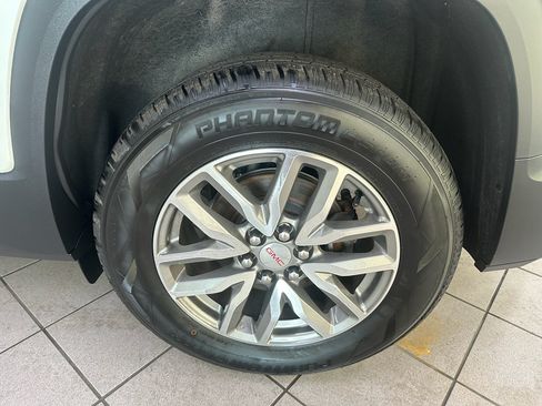 Used 2018 GMC Acadia SLE w/ Driver Alert Package I FWD image 16