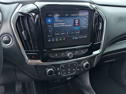 Used 2021 Chevrolet Traverse RS image 15