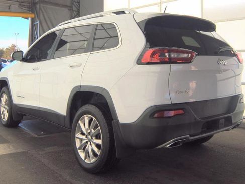 Used 2017 Jeep Cherokee Limited w/ Luxury Group AWD/4WD image 7