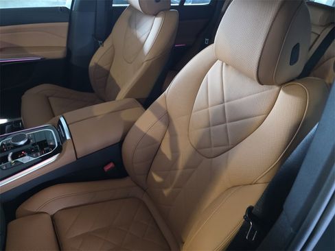 New 2026 BMW X5 sDrive40i w/ Premium Package image 9