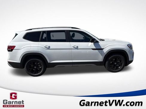 New 2026 Volkswagen Atlas Peak Edition image 6