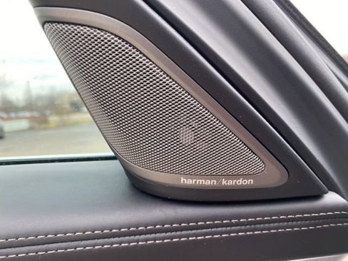 Used 2018 BMW 740i xDrive image 30