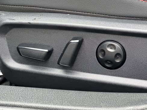 New 2026 Nissan Sentra SR w/ SR Premium Package FWD image 31