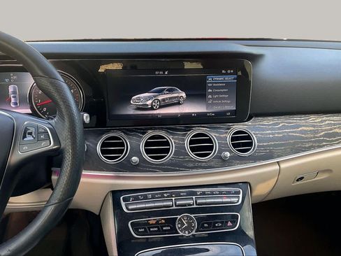 Used 2017 Mercedes-Benz E 300 image 7