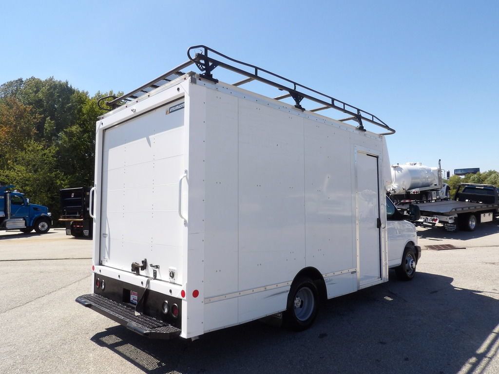 Used 2021 Chevrolet Express 3500 w/ Power Convenience Package RWD image 8