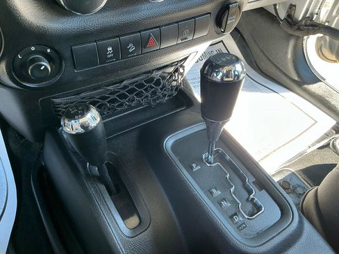 Used 2014 Jeep Wrangler Unlimited Sahara AWD/4WD image 18