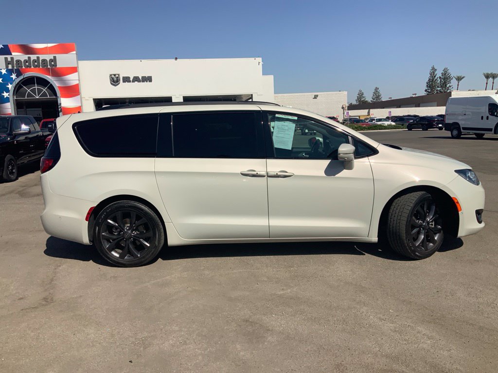 Certified 2020 Chrysler Pacifica Limited FWD image 11