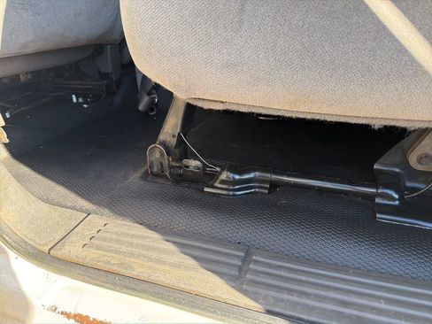 Used 2005 GMC Sierra 3500 W/T image 27