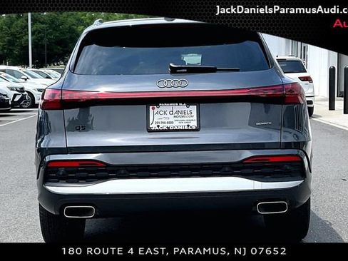 Used 2025 Audi Q5 Premium w/ Convenience Package AWD/4WD image 4