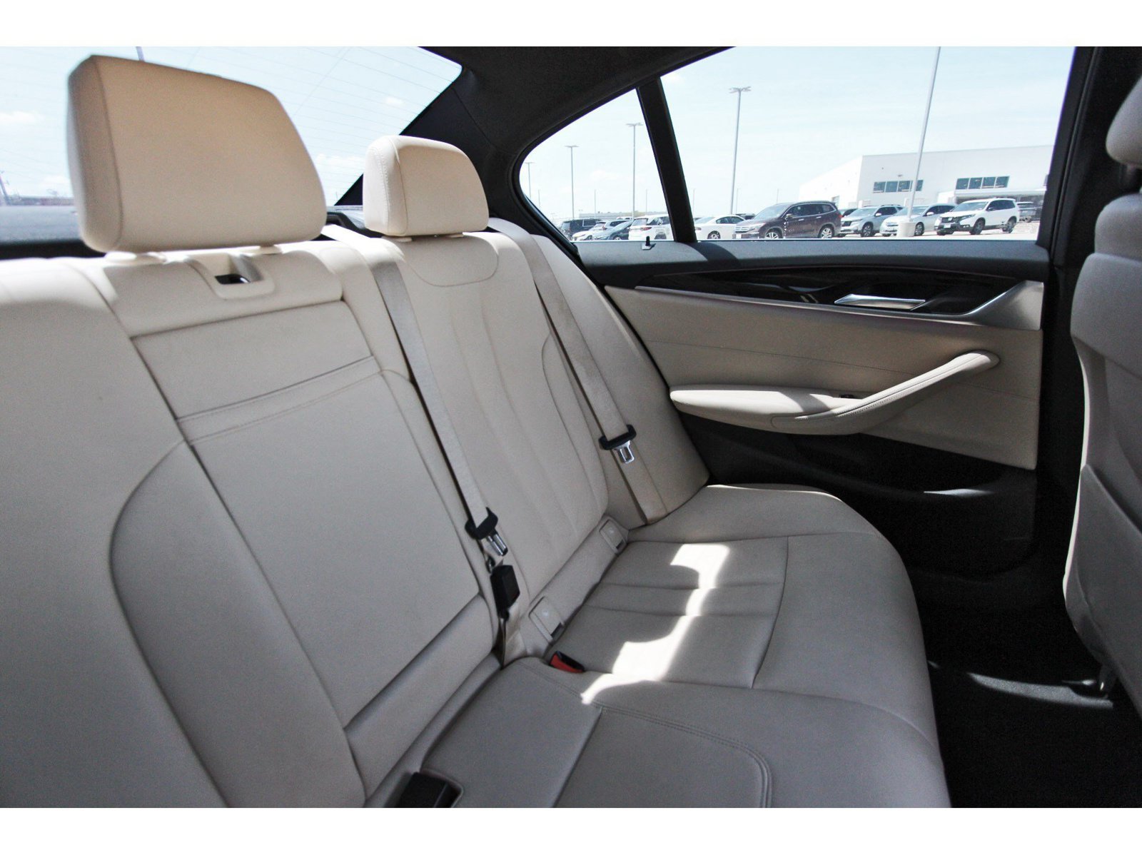 Used 2019 BMW 530e w/ Convenience Package RWD image 13