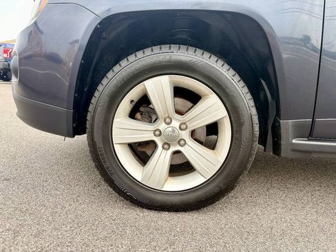 Used 2014 Jeep Compass Latitude AWD/4WD image 34