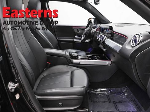 Used 2022 Mercedes-Benz GLB 250 4MATIC w/ Premium Package Lite image 24