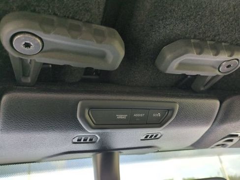 Used 2020 Jeep Gladiator Rubicon AWD/4WD image 22