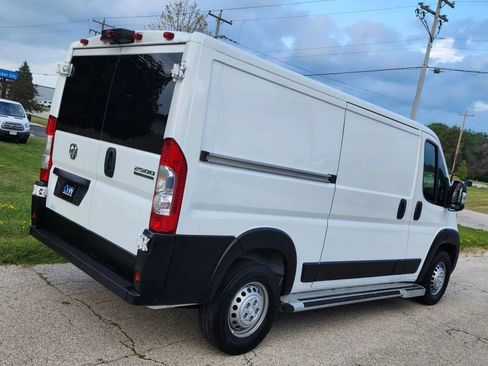 Used 2025 RAM ProMaster 2500 w/ U-Haul Equipment Group FWD image 10